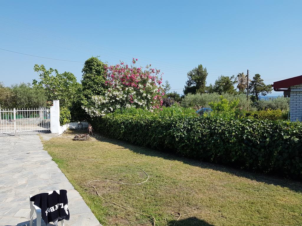 Maria'S Beach House Полихроно Екстериор снимка