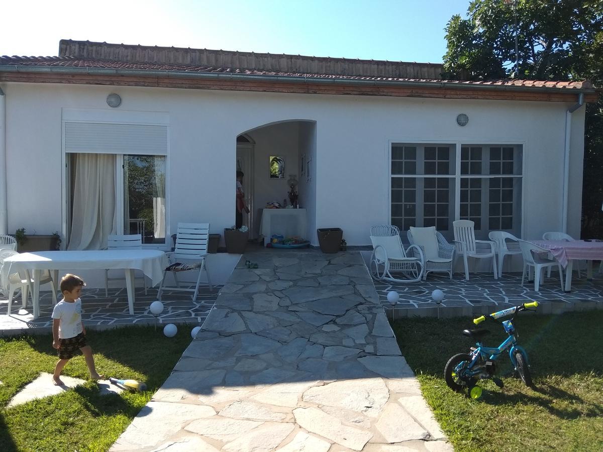 Maria'S Beach House Полихроно Екстериор снимка